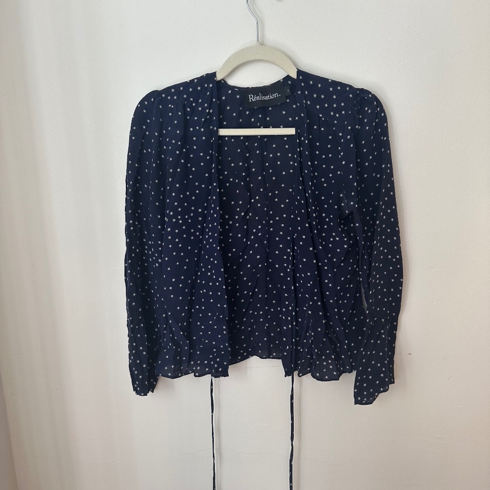 Réalisation Par Navy Star Print Tie-Front Blouse